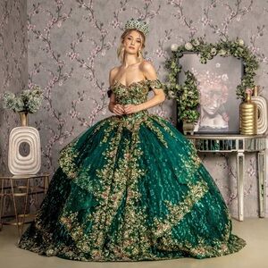Elegant Emerald Green Floral Prom Dress